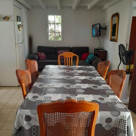 Maison Creole Chaleureuse Avec Stationnement Le Gosier (Grande-Terre) Exterior foto